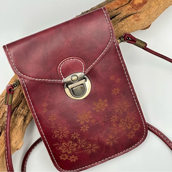 Bags IUnbranded Small
Messenger Crossbody/Shoulder Bag - Picture 2 of 12